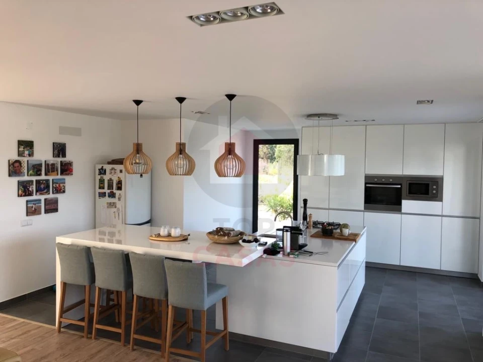 Moradia T4 para Venda em Nadadouro Foto 4