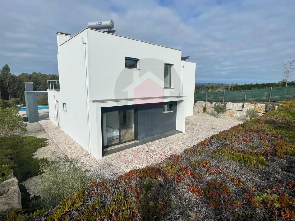 Moradia T4 para Venda em Nadadouro Foto 6