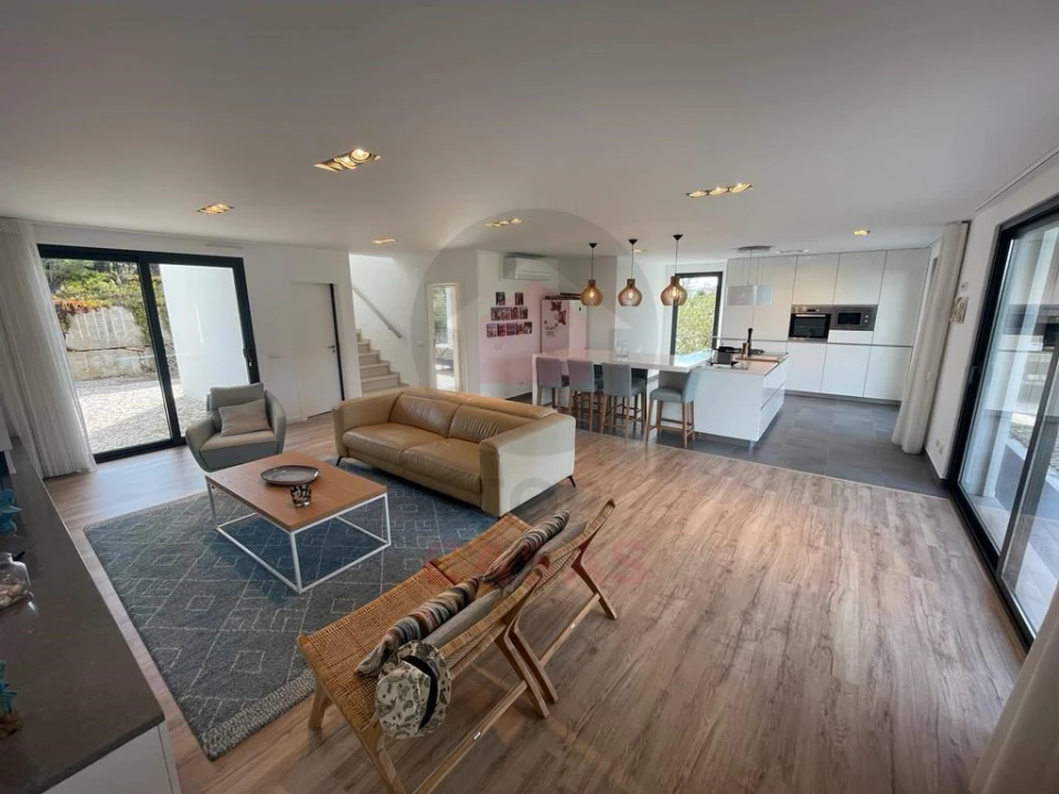 Moradia T4 para Venda em Nadadouro Foto 3