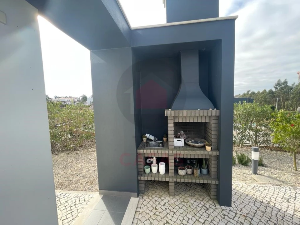 Moradia T4 para Venda em Nadadouro Foto 12