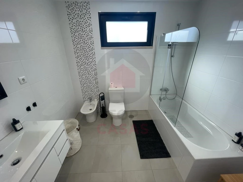 Moradia T4 para Venda em Nadadouro Foto 13