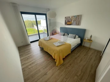 Moradia T4 para Venda em Nadadouro
