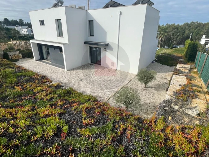 Moradia T4 para Venda em Nadadouro Foto 5