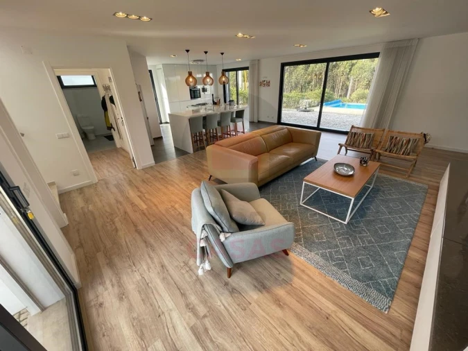 Moradia T4 para Venda em Nadadouro Foto 7