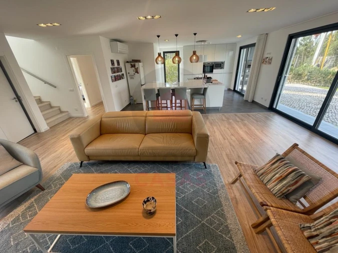 Moradia T4 para Venda em Nadadouro Foto 8