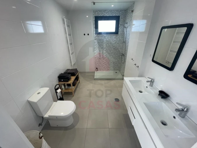 Moradia T4 para Venda em Nadadouro Foto 22