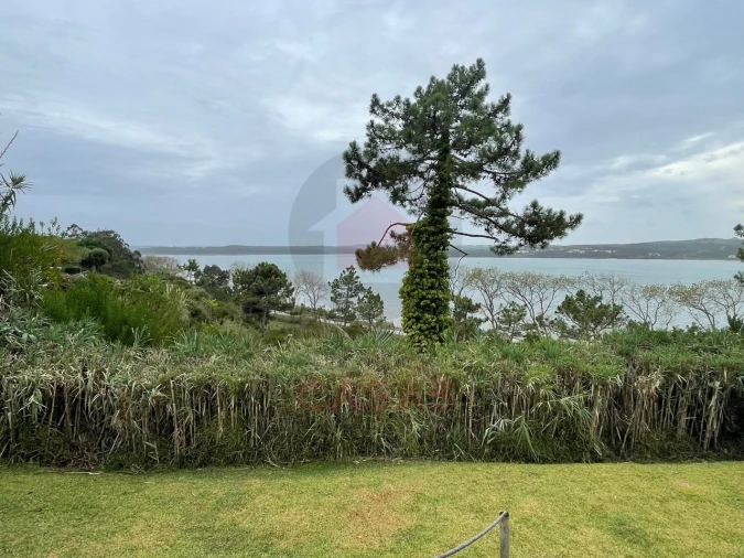 Moradia T8 para Venda em Foz do Arelho Foto 1