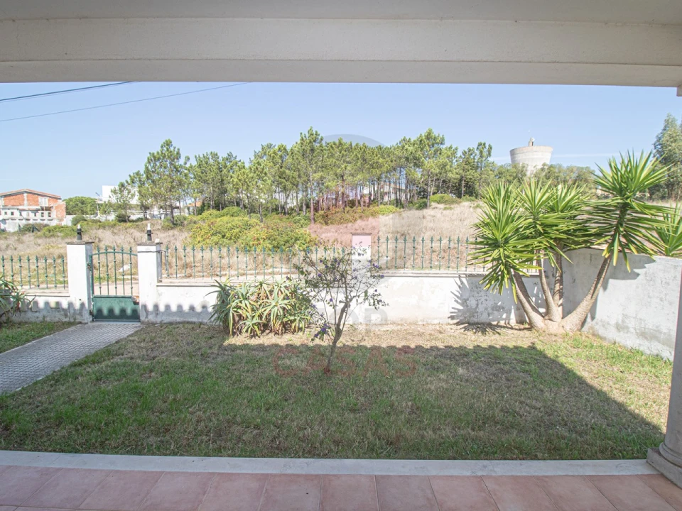 Moradia T4 para Venda em Nadadouro Foto 4