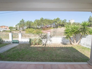 Moradia T4 para Venda em Nadadouro