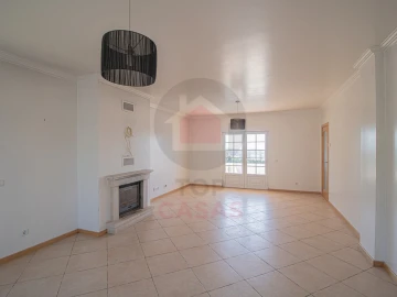 Moradia T4 para Venda em Nadadouro