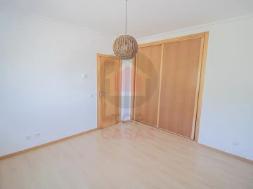 Moradia T4 para Venda em Nadadouro