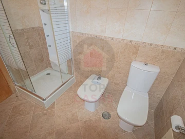 Moradia T4 para Venda em Nadadouro