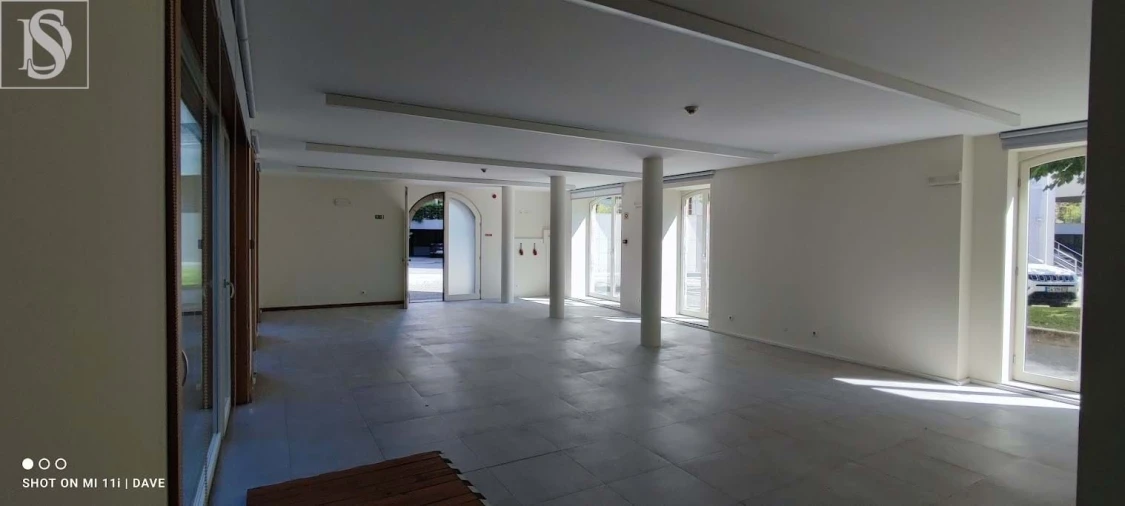 Escritório para Arrendamento em Lordelo do Ouro e Massarelos Foto 2