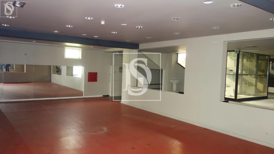 Negócio para Venda em Aldoar, Foz do Douro e Nevogilde Foto 4