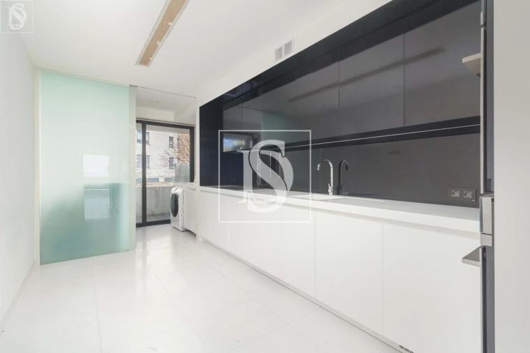 Apartamento T3 para Venda em Aldoar, Foz do Douro e Nevogilde Foto 4