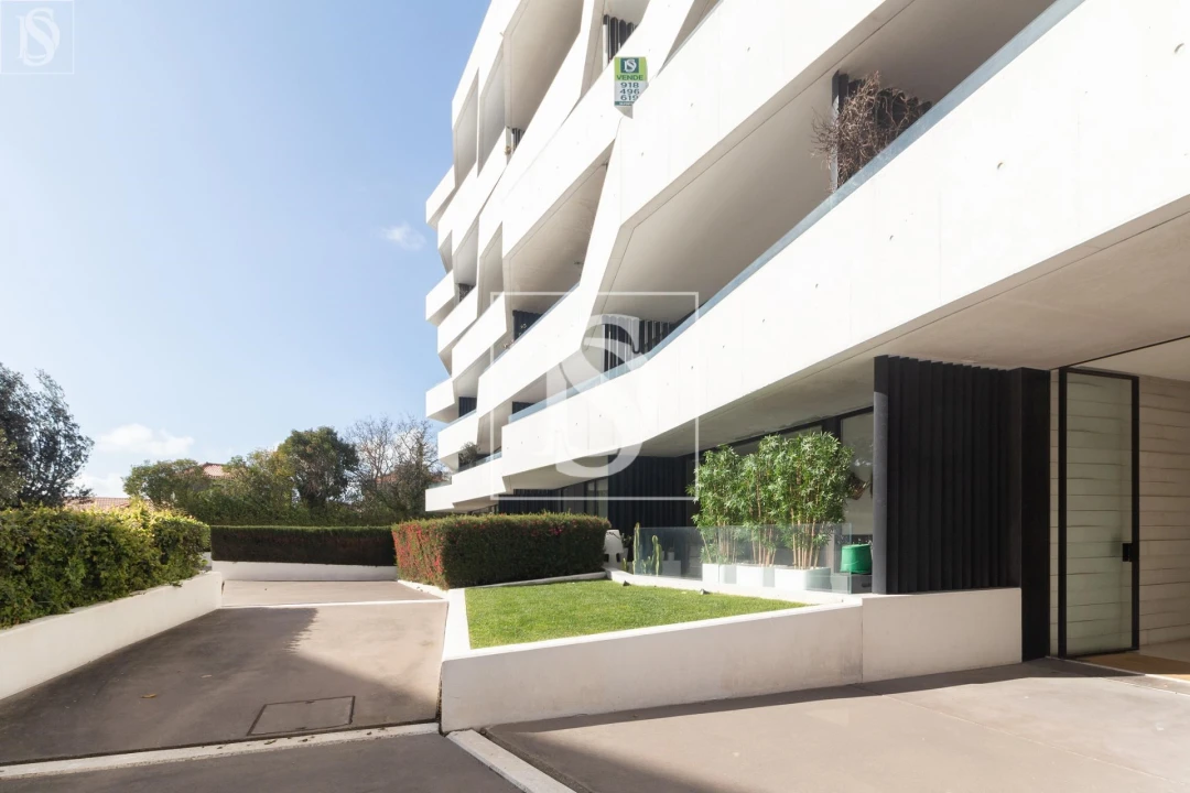 Apartamento T3 para Venda em Aldoar, Foz do Douro e Nevogilde Foto 1