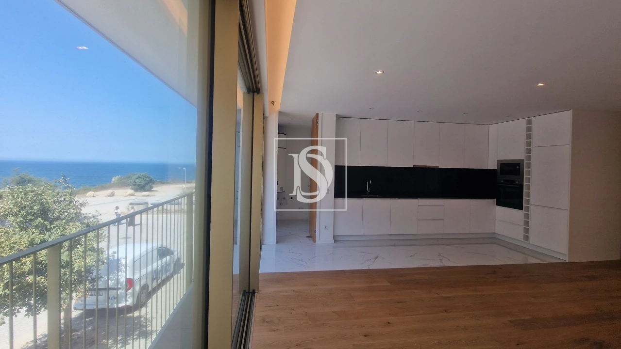 Apartamento T2 para Venda em Canidelo Foto 1