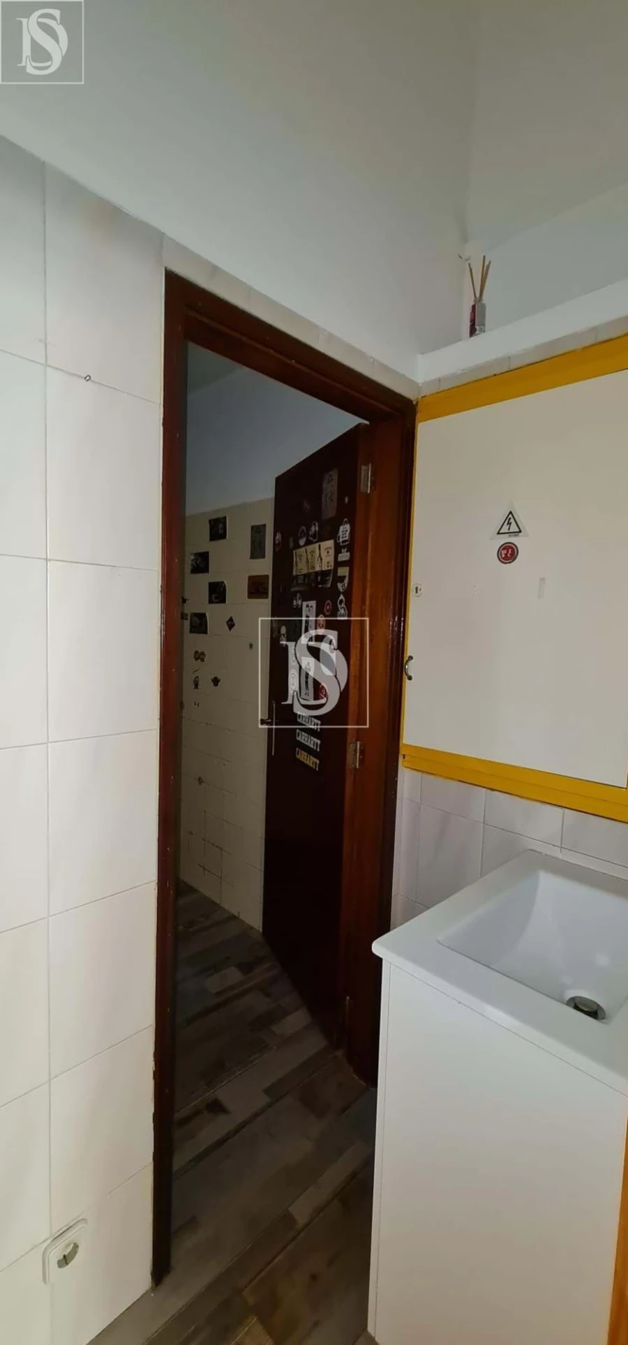 Negócio para Venda em Espinho Foto 3