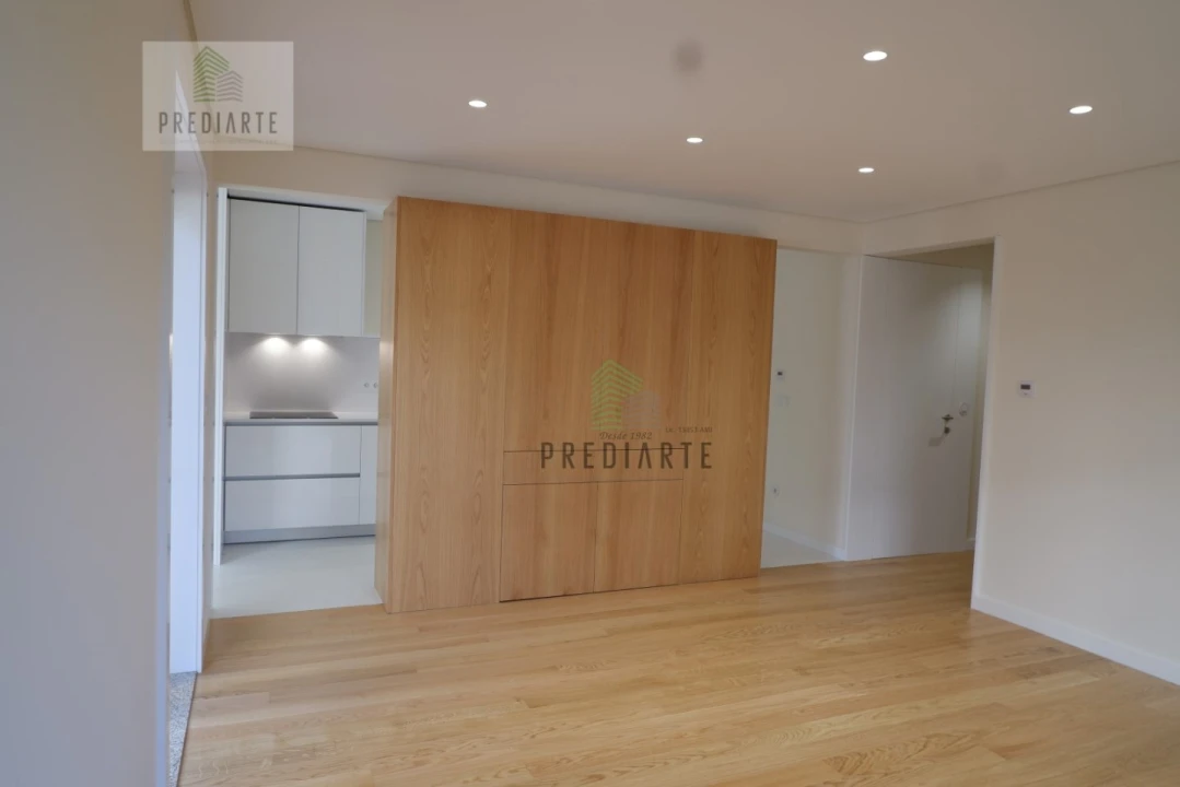 Apartamento T3 para Venda em Lordelo do Ouro e Massarelos Foto 3