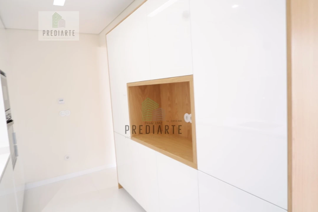 Apartamento T3 para Venda em Lordelo do Ouro e Massarelos Foto 4