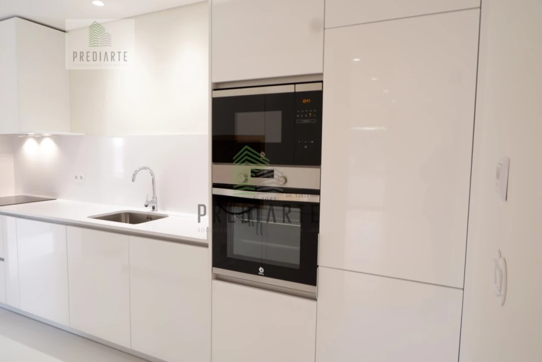 Apartamento T3 para Venda em Lordelo do Ouro e Massarelos Foto 5