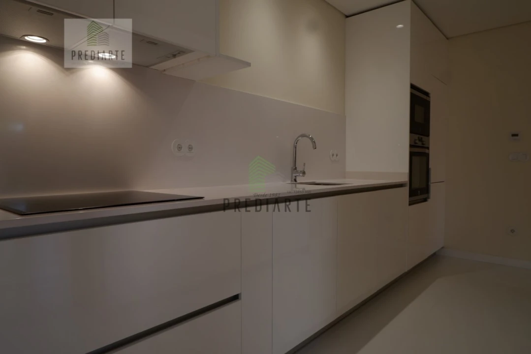 Apartamento T3 para Venda em Lordelo do Ouro e Massarelos Foto 6