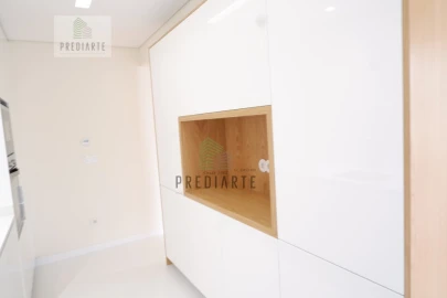 Apartamento T3 para Venda em Lordelo do Ouro e Massarelos