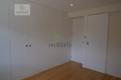 Apartamento T3 para Venda em Lordelo do Ouro e Massarelos
