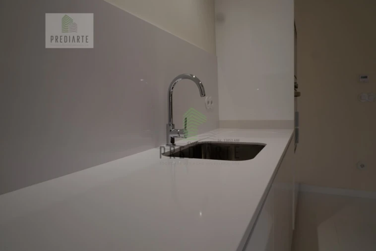 Apartamento T3 para Venda em Lordelo do Ouro e Massarelos Foto 7