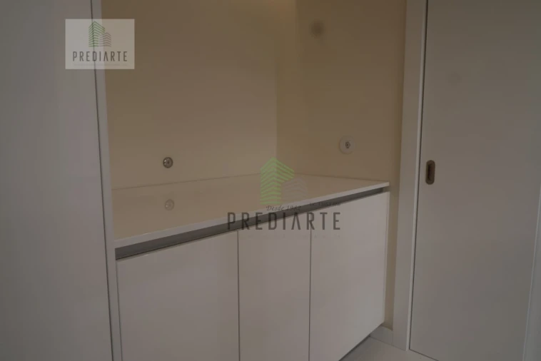 Apartamento T3 para Venda em Lordelo do Ouro e Massarelos Foto 8