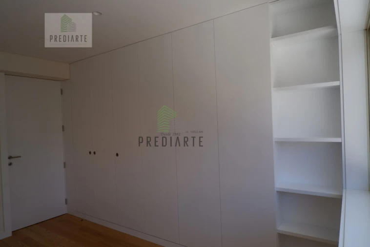 Apartamento T3 para Venda em Lordelo do Ouro e Massarelos Foto 17