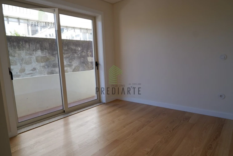 Apartamento T3 para Venda em Lordelo do Ouro e Massarelos Foto 25