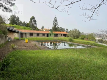 Moradia T4 para Venda em Oliveira do Douro