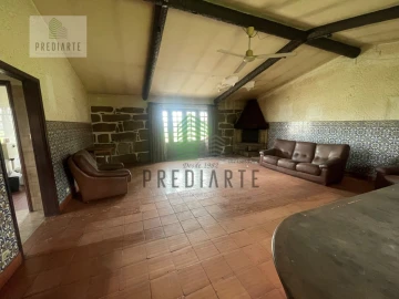 Moradia T4 para Venda em Oliveira do Douro