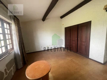 Moradia T4 para Venda em Oliveira do Douro