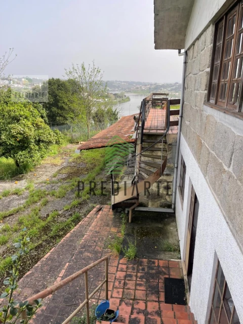 Moradia T4 para Venda em Oliveira do Douro