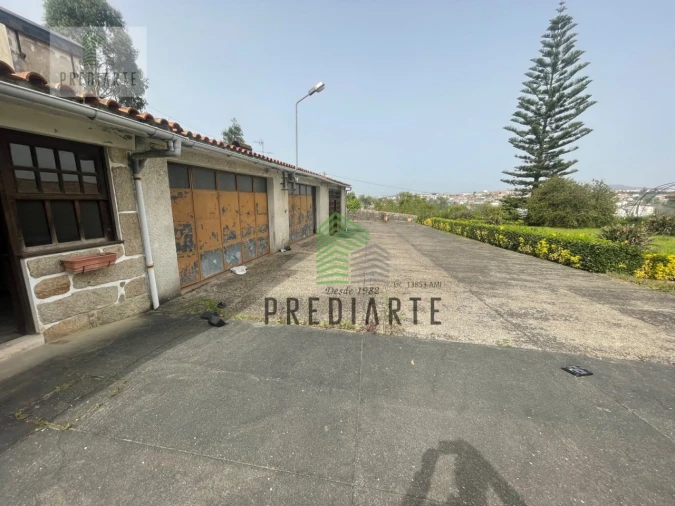 Moradia T4 para Venda em Oliveira do Douro Foto 40