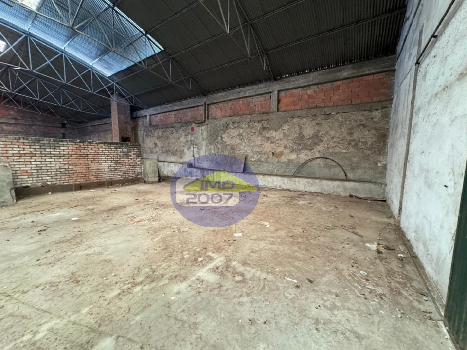 Armazém para Venda em Santa Maria de Lamas Foto 10