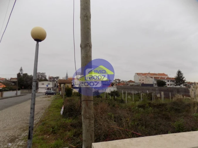 Terreno para Venda em Santa Maria de Lamas Foto 4