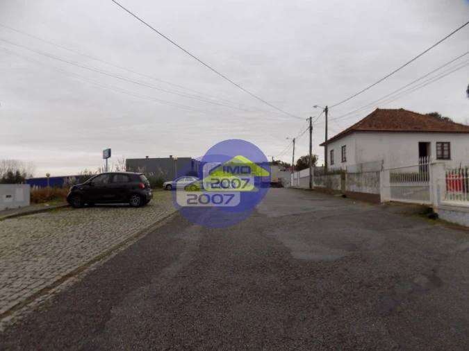 Terreno para Venda em Santa Maria de Lamas Foto 8