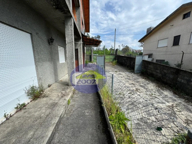 Moradia T5 para Venda em Carregosa Foto 4