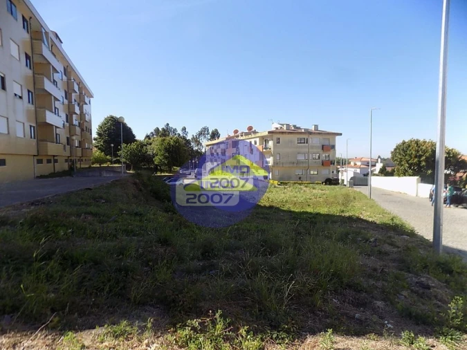 Terreno para Venda em Mozelos Foto 1