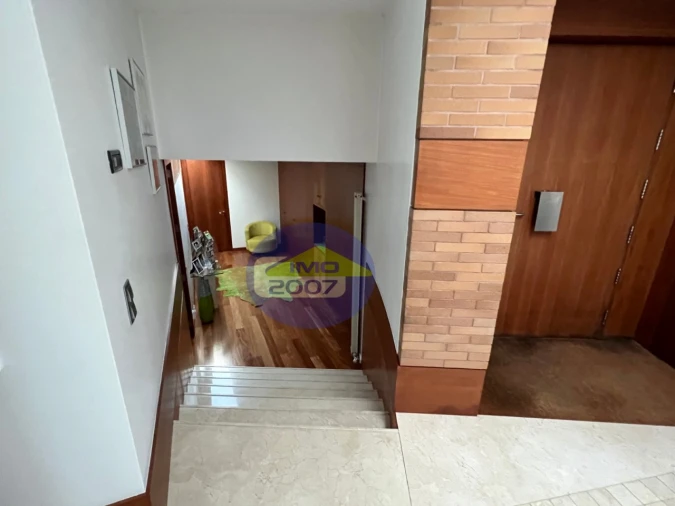 Moradia T4 para Venda em Argoncilhe Foto 32