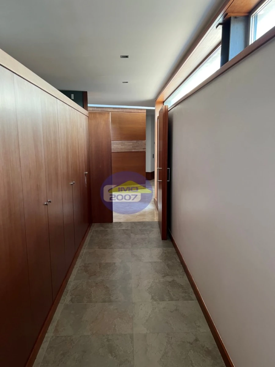 Moradia T4 para Venda em Argoncilhe Foto 35