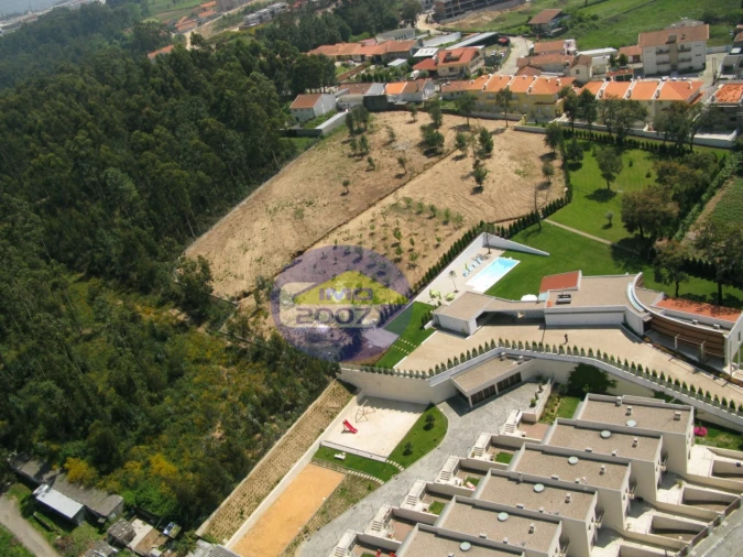 Moradia T4 para Venda em Argoncilhe Foto 44