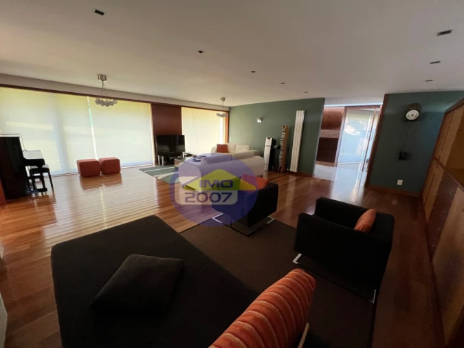 Moradia T4 para Venda em Argoncilhe Foto 16