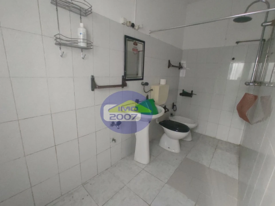 Moradia T3 para Venda em Mozelos Foto 11