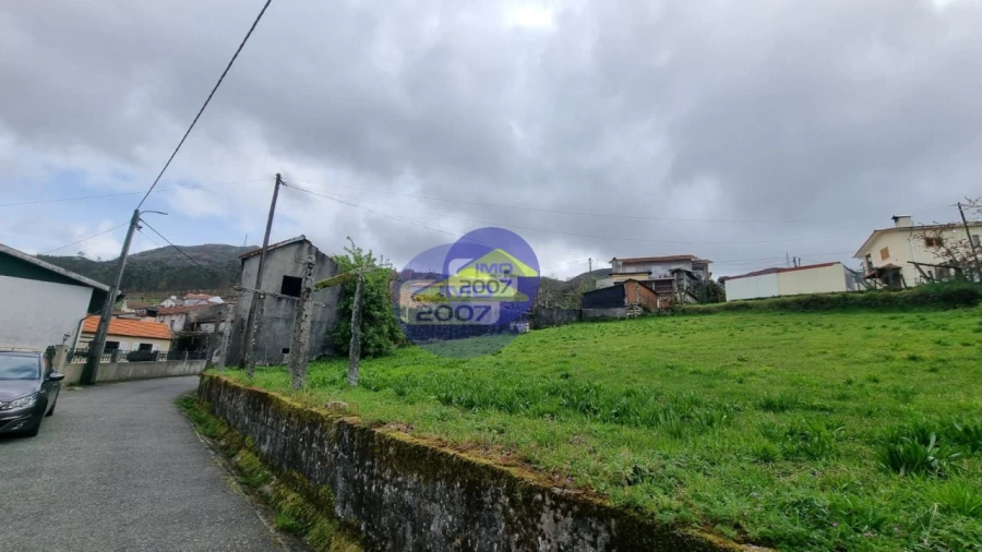 Moradia T5 para Venda em Rossas Foto 11