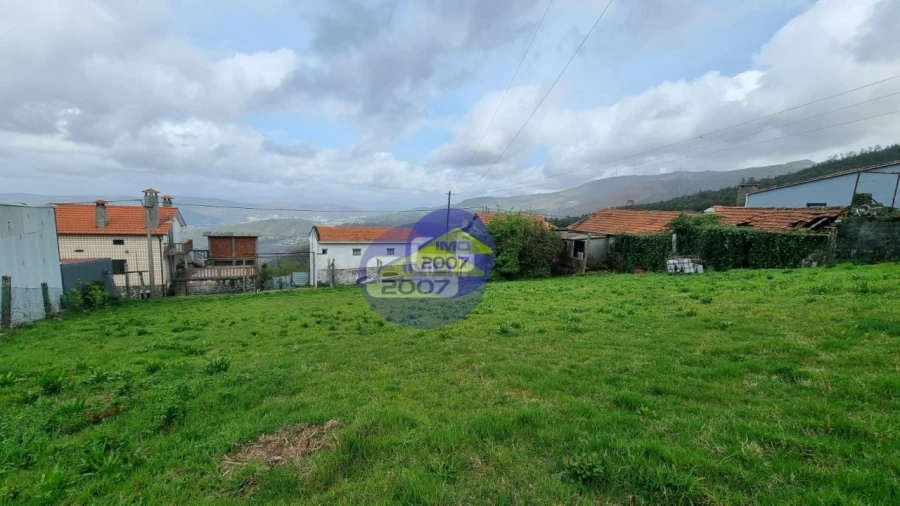 Moradia T5 para Venda em Rossas Foto 19