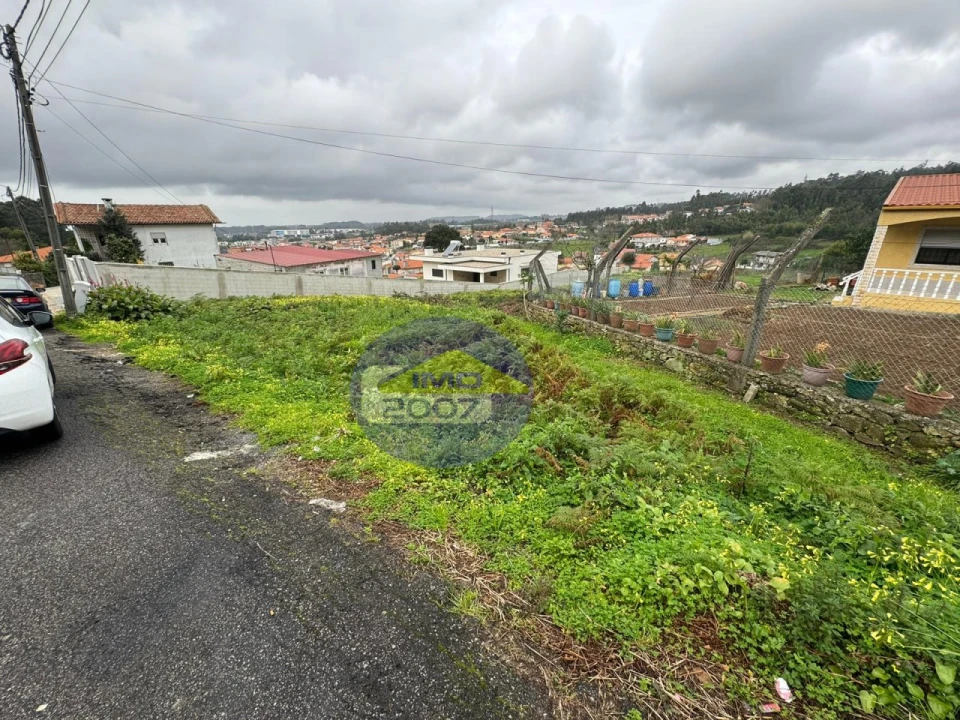 Terreno para Venda em Nogueira da Regedoura Foto 11